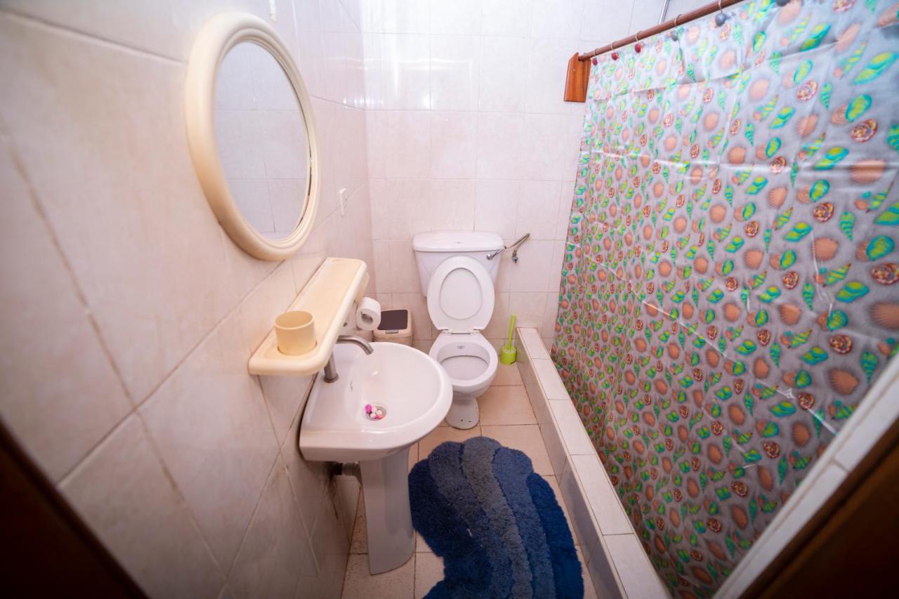 Bombay Hotel Accra Bagian luar foto