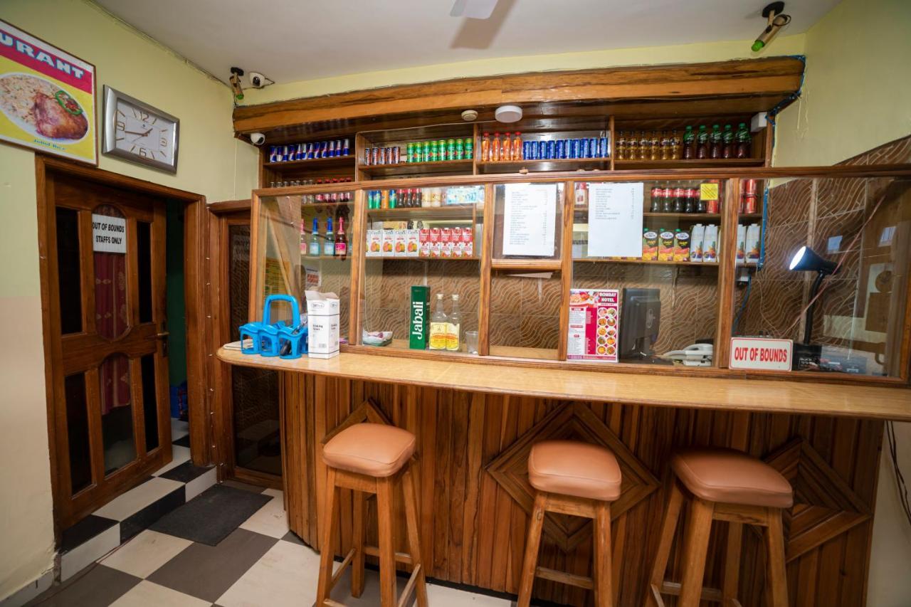 Bombay Hotel Accra Bagian luar foto